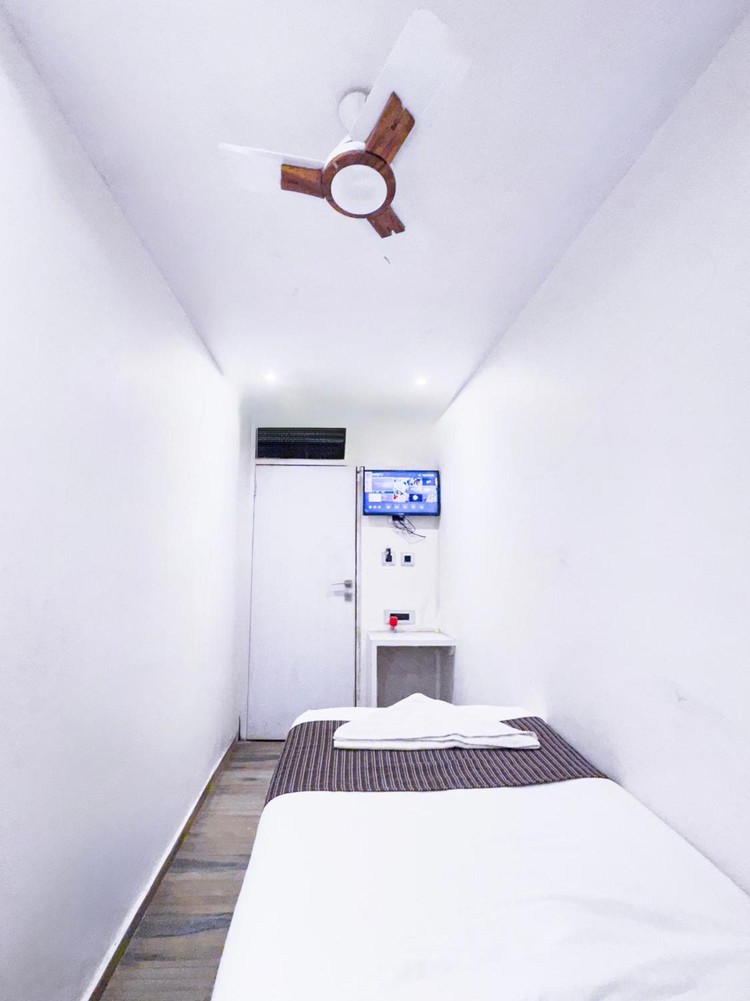 מומביי Hotel Winton מראה חיצוני תמונה