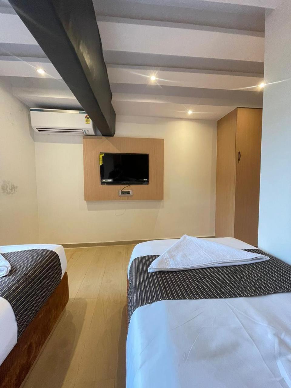 מומביי Hotel Winton מראה חיצוני תמונה