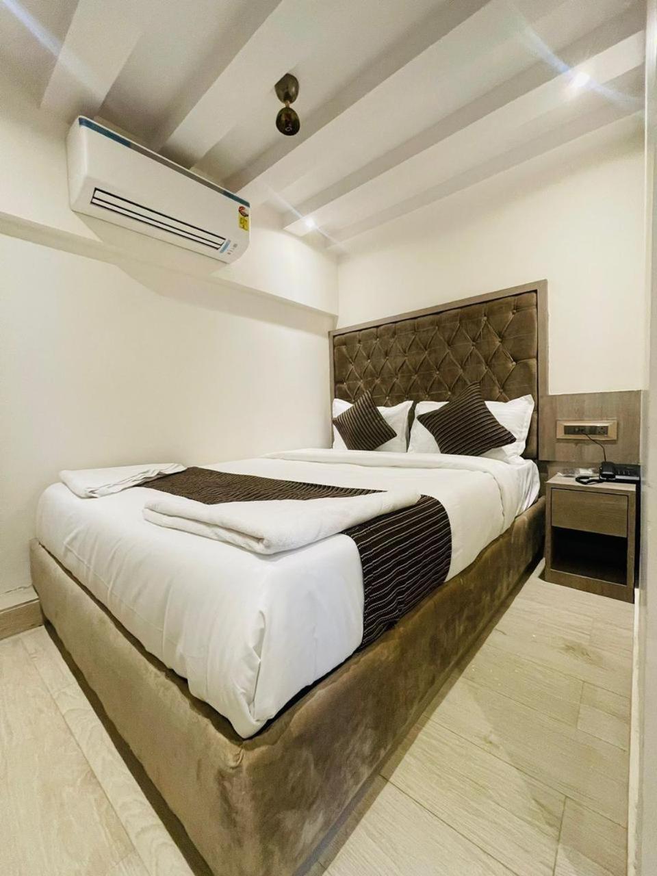 מומביי Hotel Winton מראה חיצוני תמונה