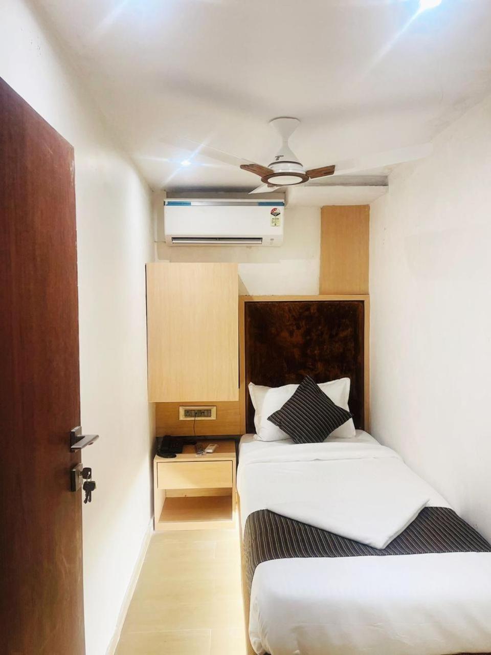 מומביי Hotel Winton מראה חיצוני תמונה