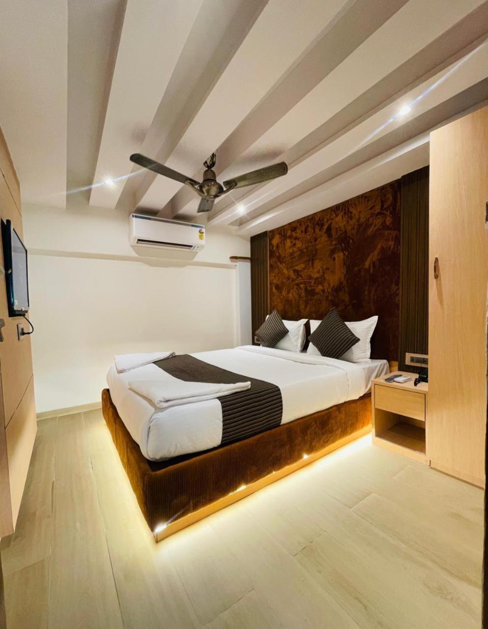 מומביי Hotel Winton מראה חיצוני תמונה