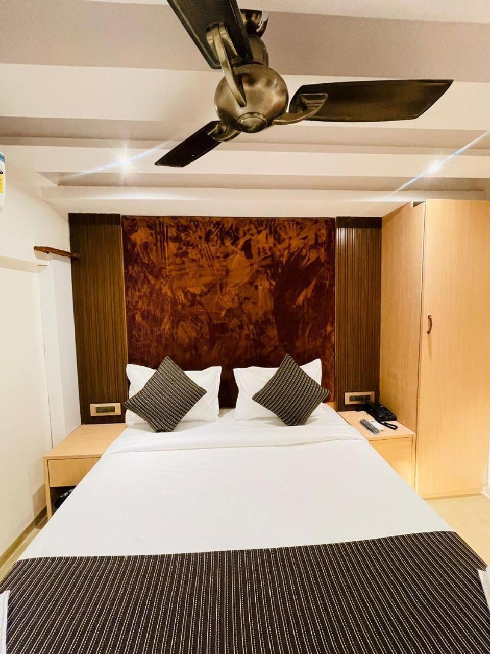 מומביי Hotel Winton מראה חיצוני תמונה